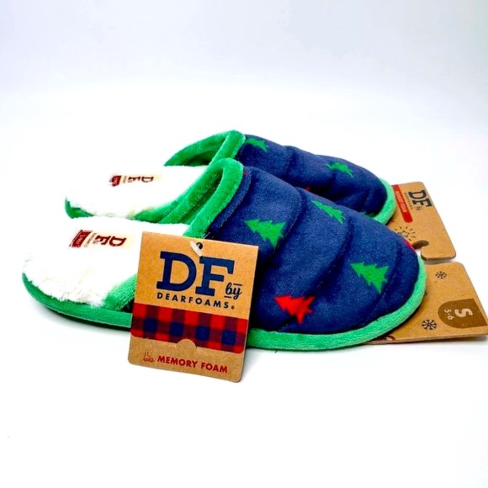 NWT Dearfoams Christmas Tree memory Foam Slippers S